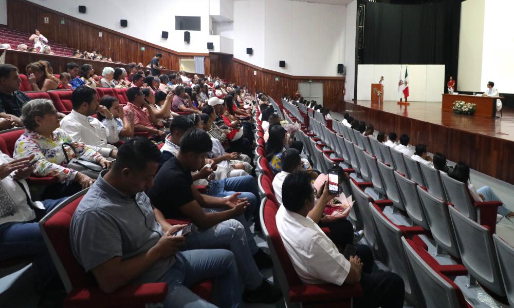 Ceremonia de Imposición de Batas Blancas y Elección de Plaza de Internado en Medicina