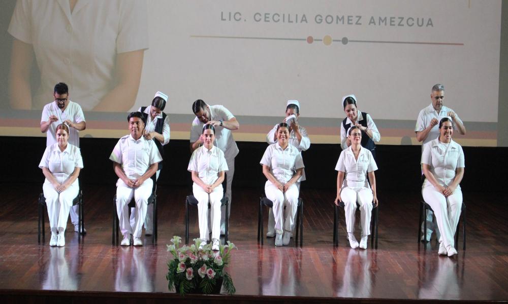 Con elegancia y alegría se realizó la imposición de cofias y galones de alumnos de Enfermería