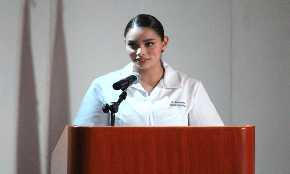 Con elegancia y alegría se realizó la imposición de cofias y galones de alumnos de Enfermería