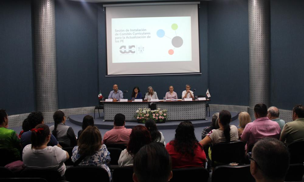 CUCosta impulsa la actualización de programas educativos mediante instalación de Comités Curriculares