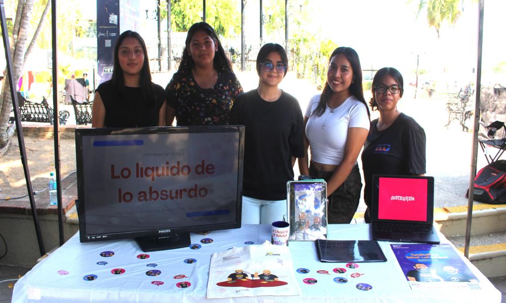Presentan estudiantes de Diseño en la Comunicación Gráfica sus proyectos de fin de semestre