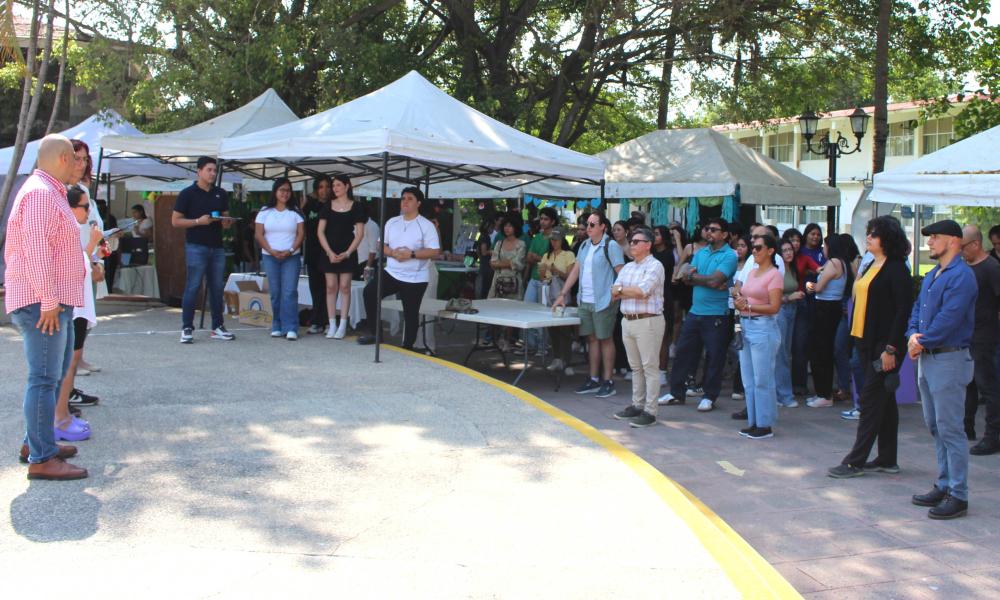 Presentan estudiantes de Diseño en la Comunicación Gráfica sus proyectos de fin de semestre