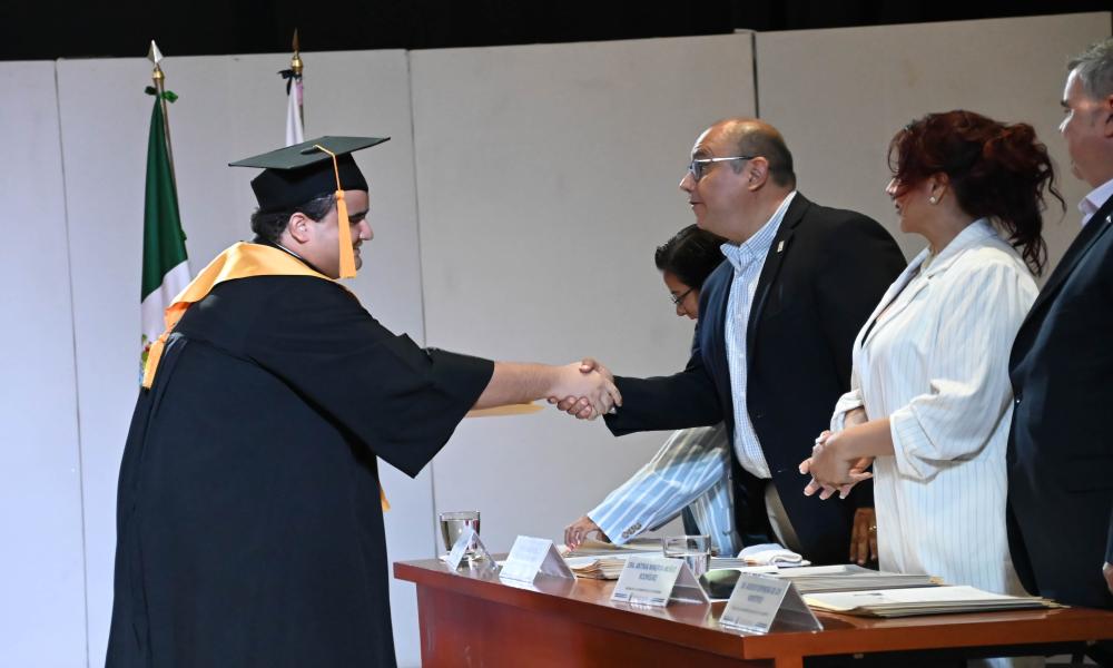 Egresan 53 nuevos licenciados en Derecho de la Universidad de Guadalajara en Puerto Vallarta