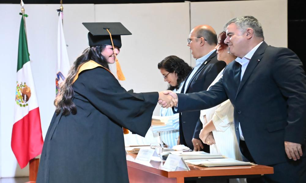 Egresan 53 nuevos licenciados en Derecho de la Universidad de Guadalajara en Puerto Vallarta