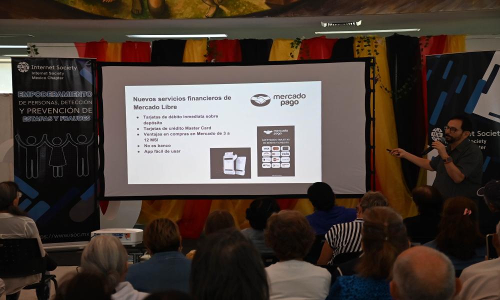 Invitan a universitarios a no caer fraudes o estafas por internet o llamadas telefónicas