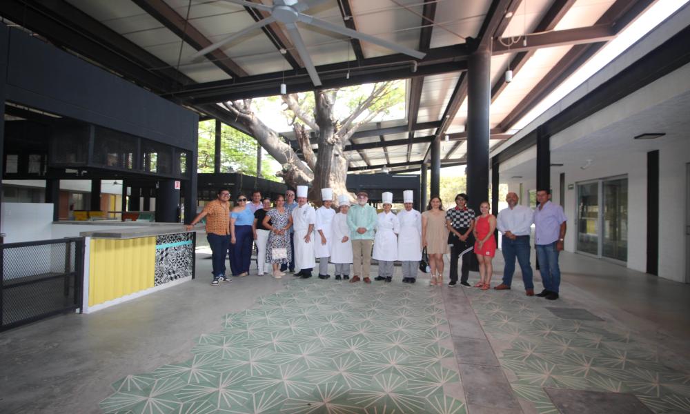 Deja Dr. Jorge Téllez López en funciones el Centro Cultural y Mercado Escuela del CUCosta