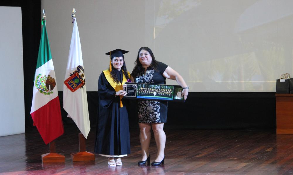 Universidad de Guadalajara celebra el acto académico de la LV Generación de Licenciados en Administración del CUCosta