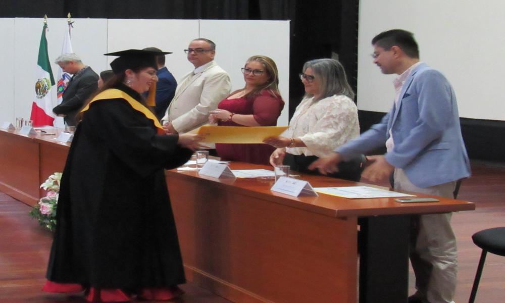 Egresan 34 profesionistas dispuestos a alcanzar sus metas en las Tecnologías de Información y Comunicación