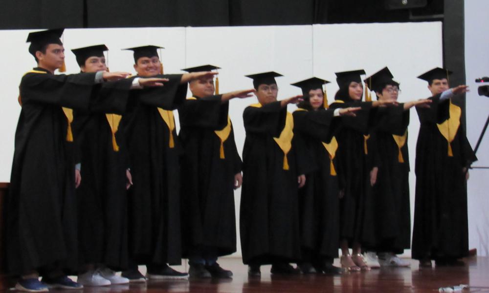 Egresan 34 profesionistas dispuestos a alcanzar sus metas en las Tecnologías de Información y Comunicación