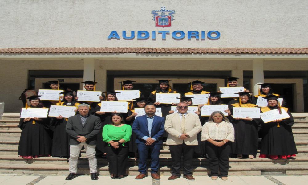 Egresan 34 profesionistas dispuestos a alcanzar sus metas en las Tecnologías de Información y Comunicación