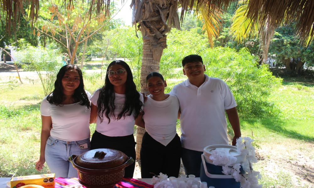 Estudiantes de Turismo presentan exposición de Estados y Pueblos Mágicos