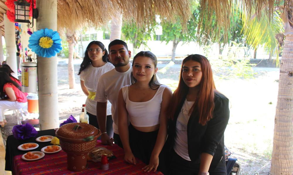 Estudiantes de Turismo presentan exposición de Estados y Pueblos Mágicos
