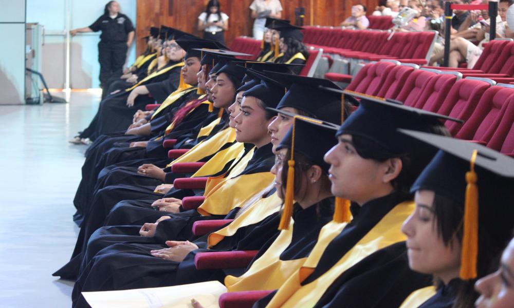 Egresan 32 nuevos Licenciados en Psicología del CUCosta