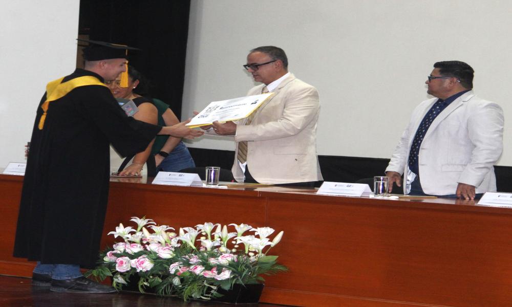 Se graduaron 20 estudiantes de la Licenciatura en Ingeniería Civil