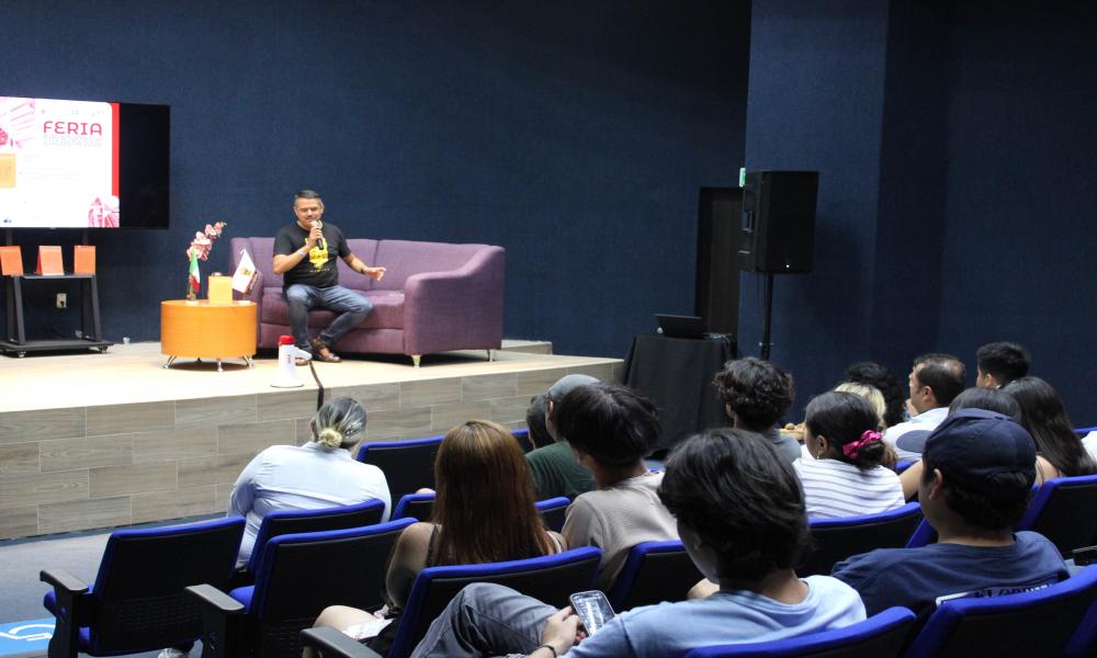 Inicia la Feria Bibliográfica CUCosta 2025 con la participación de 15 editoriales