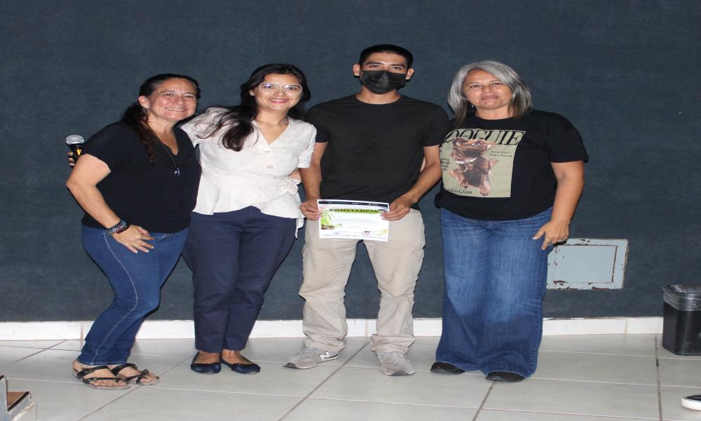 Estudiantes del CUCosta transforman espacios con murales por la paz y la cultura