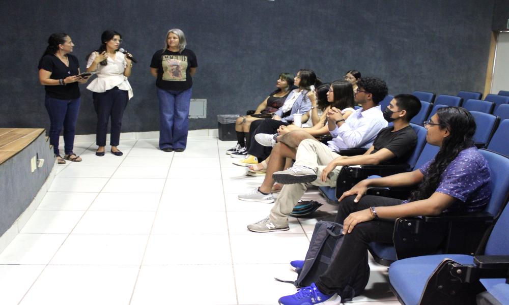 Estudiantes del CUCosta transforman espacios con murales por la paz y la cultura