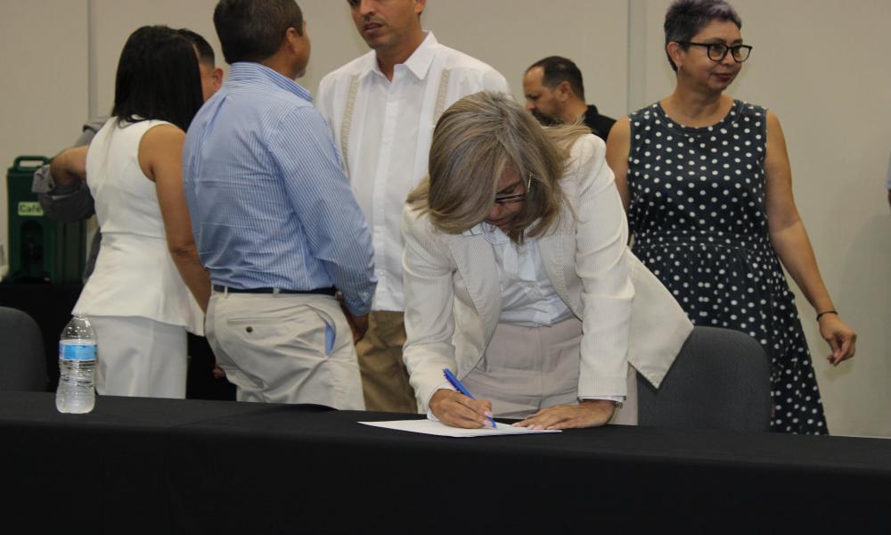 Por un futuro seguro: UDG-CUCosta participa en pacto para proteger a la niñez