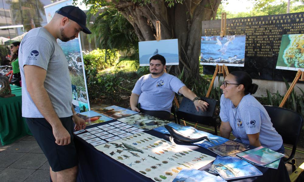 Celebra CUCosta el Día Mundial de los Animales con la Feria Ambiental