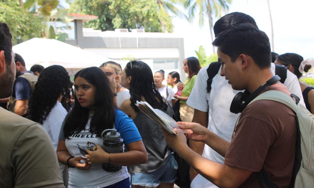Celebra CUCosta el Día Mundial de los Animales con la Feria Ambiental
