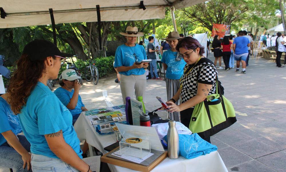 Celebra CUCosta el Día Mundial de los Animales con la Feria Ambiental