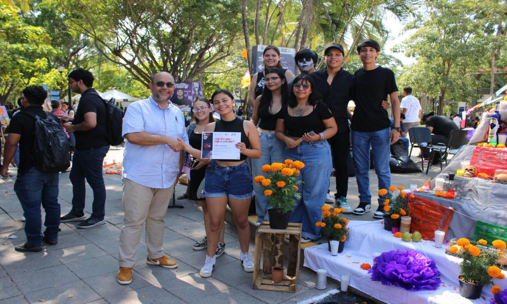 CUCosta conmemora el Día de Muertos con actividades académicas y culturales