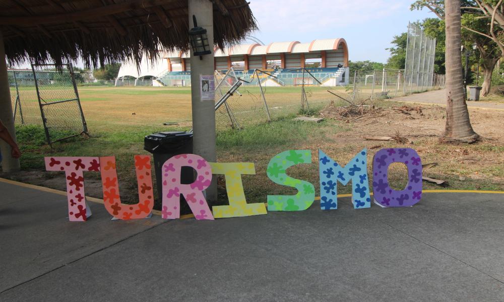 Estudiantes participan en el XXII Campamento de Recreación, Cultura Física y Deportes