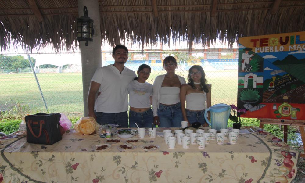 Estudiantes participan en el XXII Campamento de Recreación, Cultura Física y Deportes