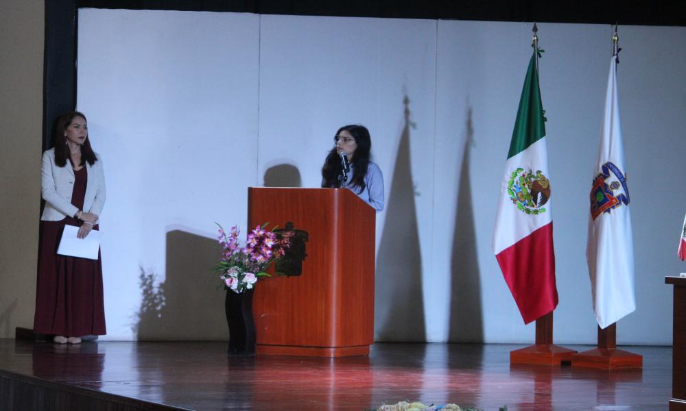 CUCosta celebra 25 años de la Licenciatura en Arquitectura con homenaje a su comunidad académica
