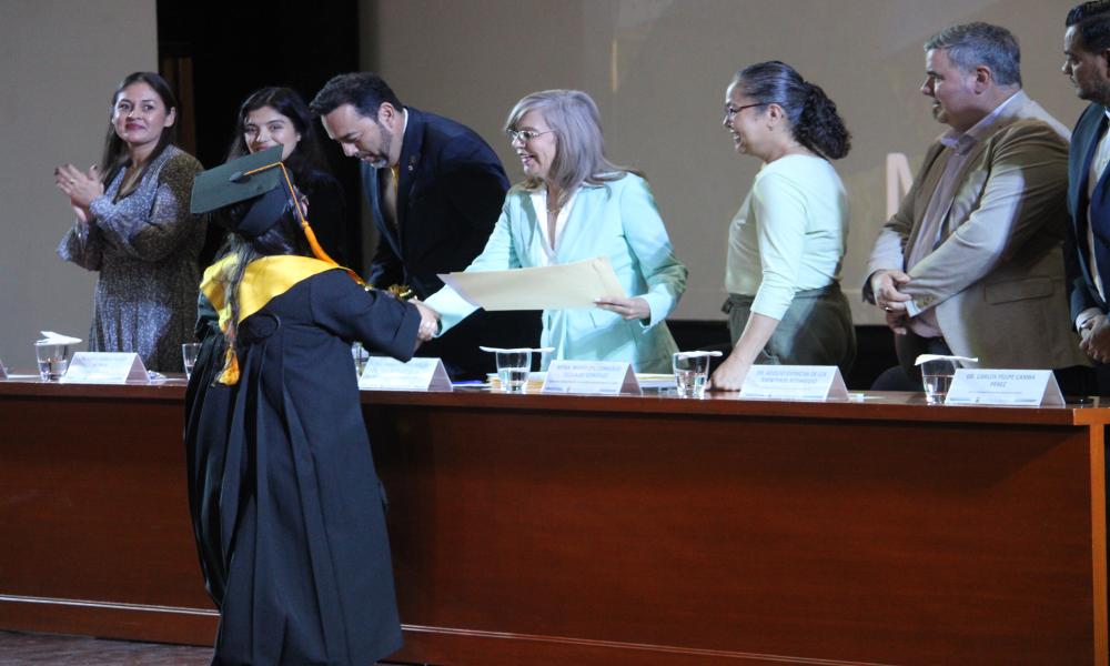 Egresan 58 estudiantes de la LVI Generación de la Licenciatura en Administración en CUCosta