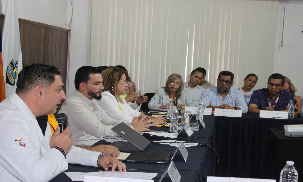 La UdeG participa en la estrategia municipal de vacunación contra el sarampión en Puerto Vallarta 