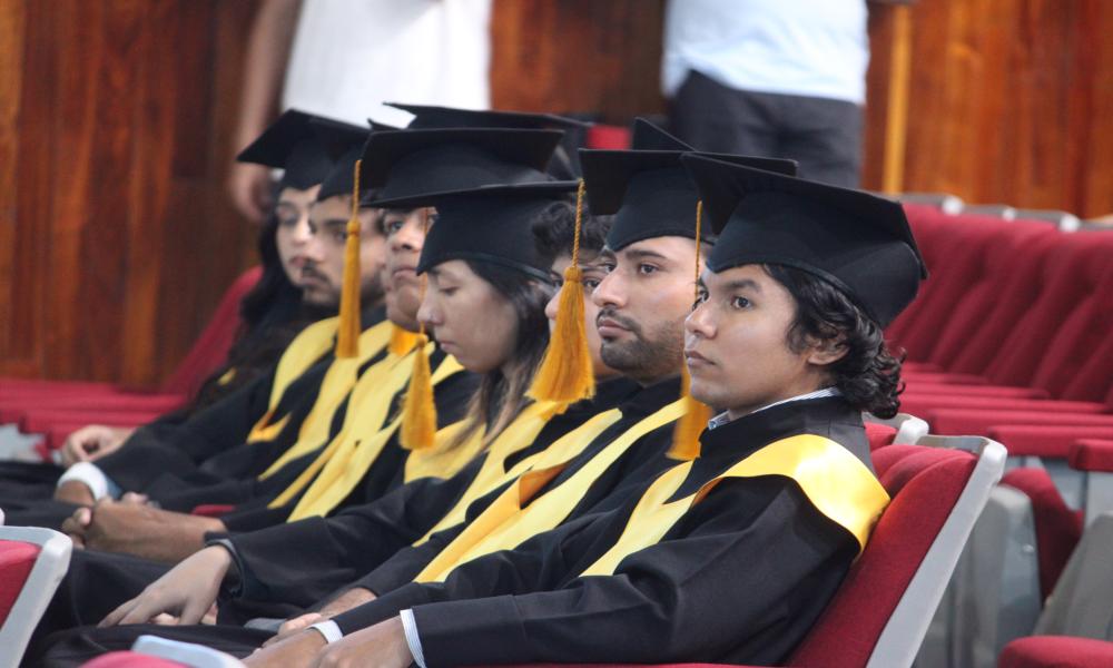 Egresan 22 estudiantes de la XIX Generación de la Licenciatura en Cultura Física y Deportes del CUCosta