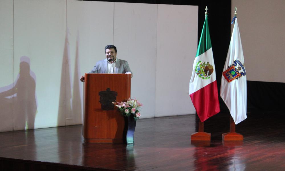 CUCosta celebra doble acto académico de Ingeniería en Videojuegos y Telemática