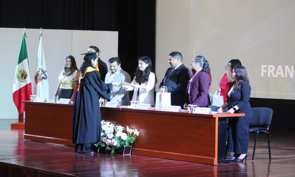 CUCosta celebra doble acto académico de Ingeniería en Videojuegos y Telemática