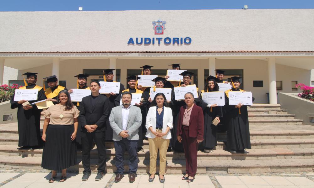 CUCosta celebra doble acto académico de Ingeniería en Videojuegos y Telemática