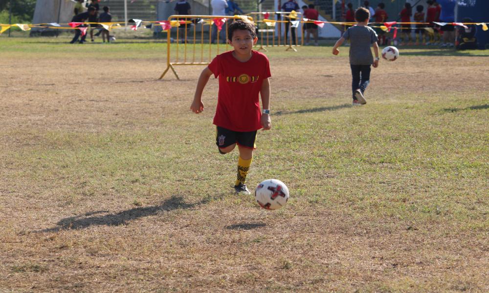 CUCosta participa en la Segunda Jornada de Tequios 2026 con actividades deportivas y alta convocatoria