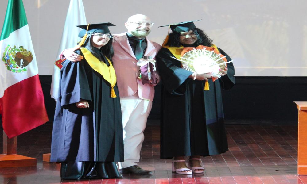 Arte, diseño y éxito: así se graduó la nueva generación de CUCosta