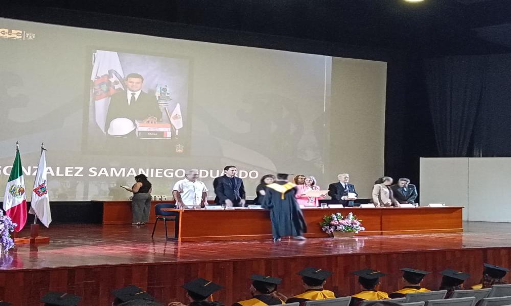 Concluyen su formación 33 nuevos ingenieros civiles del Centro Universitario de la Costa