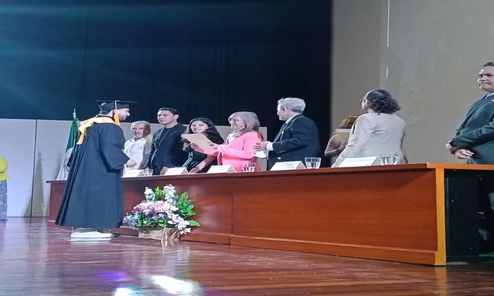 Concluyen su formación 33 nuevos ingenieros civiles del Centro Universitario de la Costa