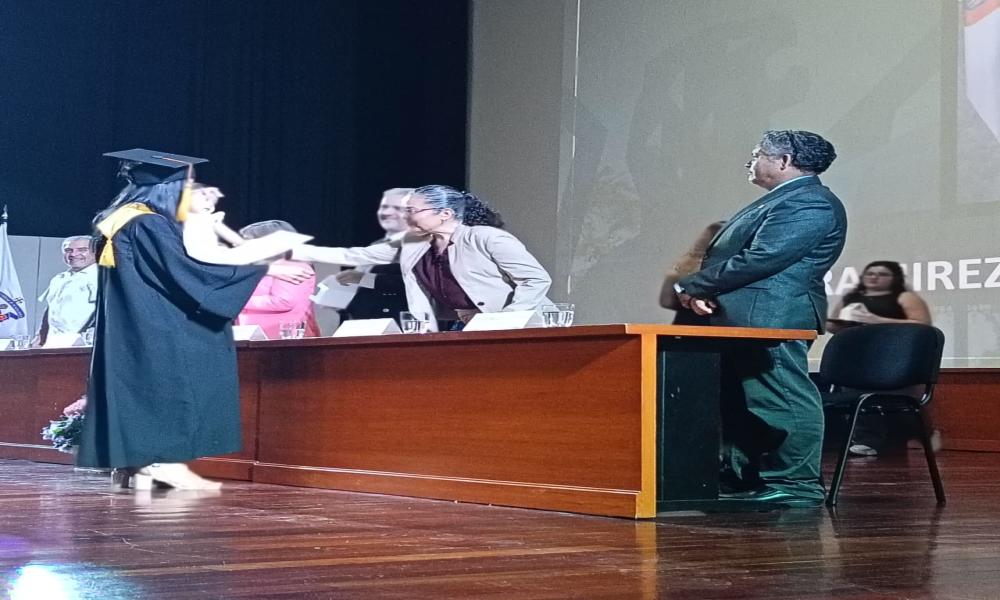 Concluyen su formación 33 nuevos ingenieros civiles del Centro Universitario de la Costa