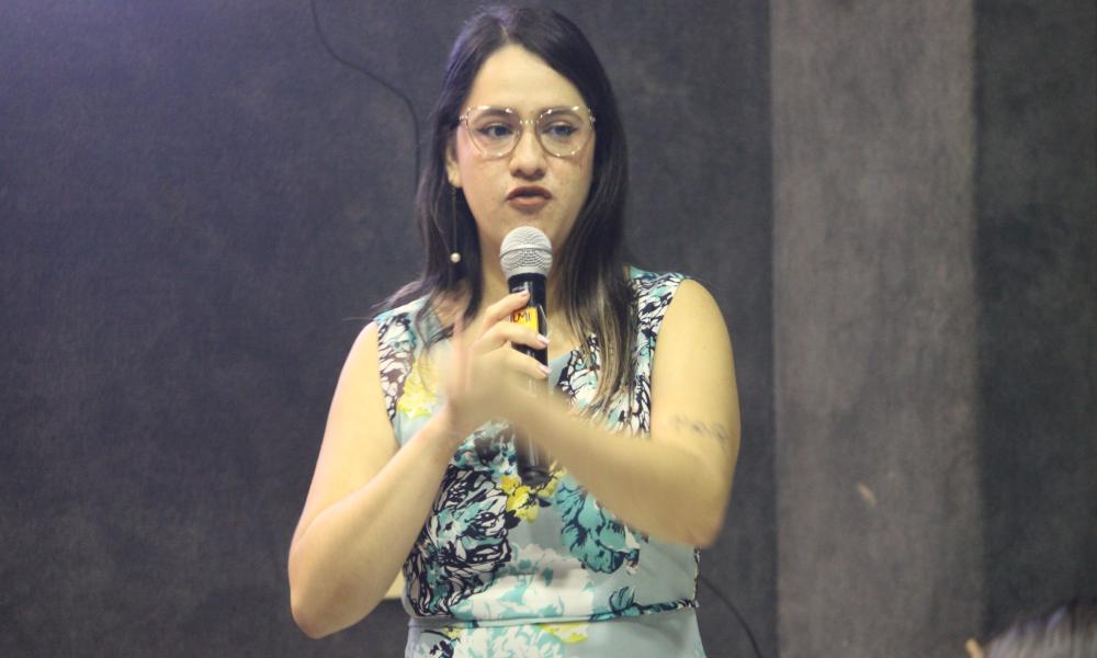 Abordan bienestar y salud mental con perspectiva de género en conferencia en CUCosta