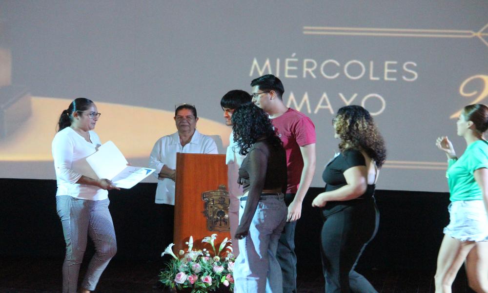 Estudiantes de Enfermería del CUCosta concluyen ciclo escolar con actividades académicas y recreativas