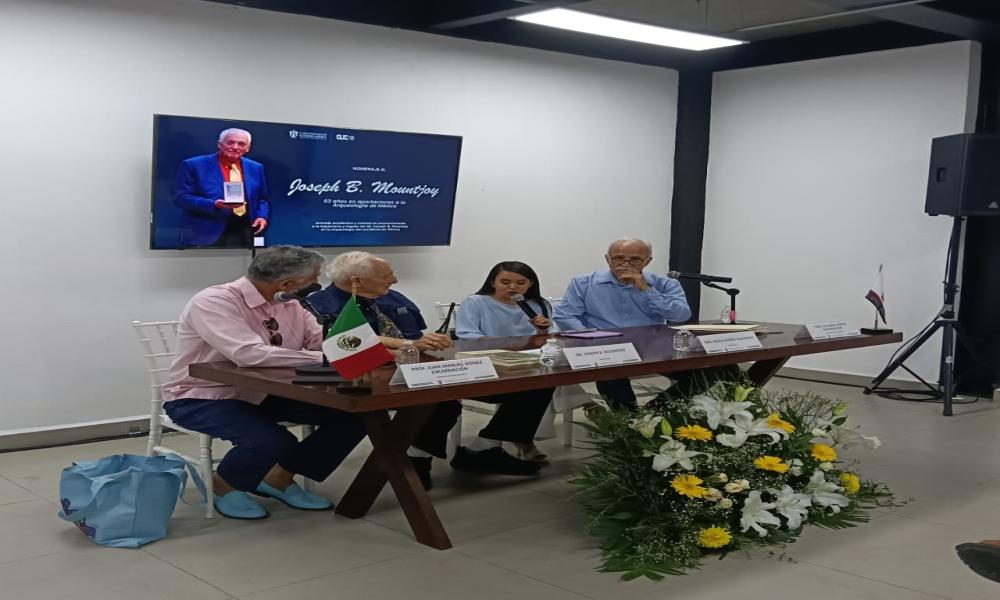 La Universidad de Guadalajara reconoce la trayectoria del Dr. Joseph B. Mountjoy en la arqueología de México