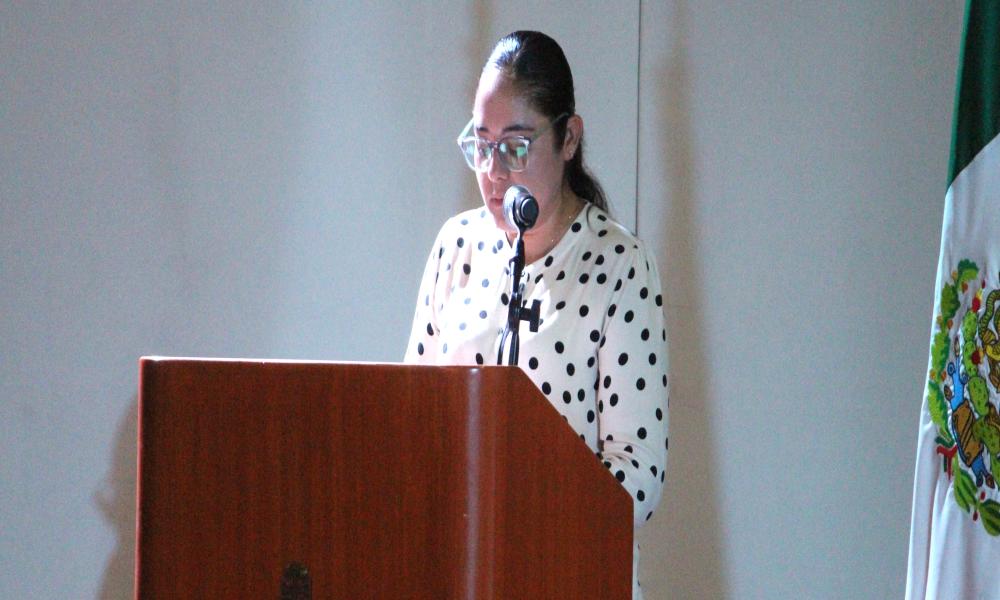 Realizan emotiva ceremonia de imposición de cofias y galones en el CUCosta