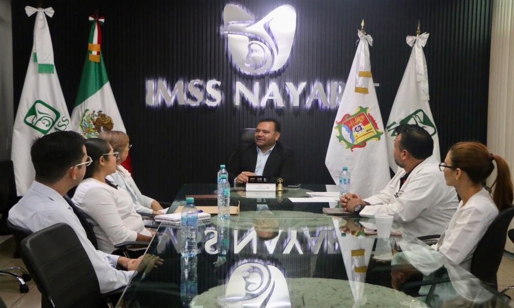 Refuerzan CUCosta e IMSS Nayarit colaboración académica y en salud