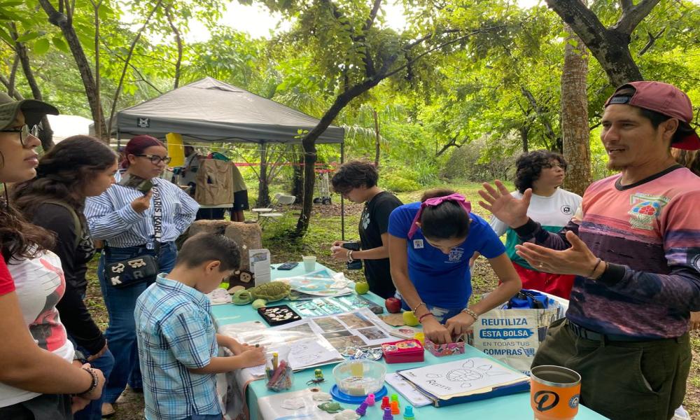 CUCosta participa en el Primer Festival del Cocodrilo en el Estero El Salado