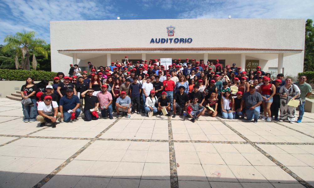 La rectora, Dra. María Esther Avelar Álvarez, dio la bienvenida a mil 066 estudiantes que inician su formación universitaria durante el ciclo escolar 2026-B.