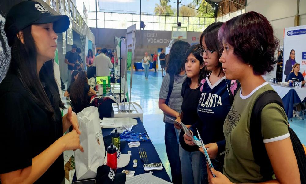 CUCosta presenta su oferta académica ante mil 100 estudiantes en Expo Profesiones 2026-B