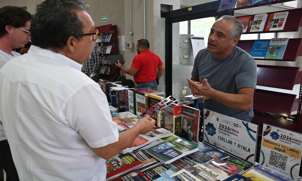 Participan 14 editoriales en la Feria Bibliográfica 2026 en CUCosta 