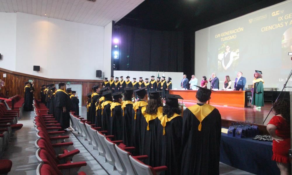 CUCosta celebra doble acto académico 